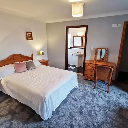 Bed & Breakfast Mount Callan House & Restaurant, Kilmaley County Clare *